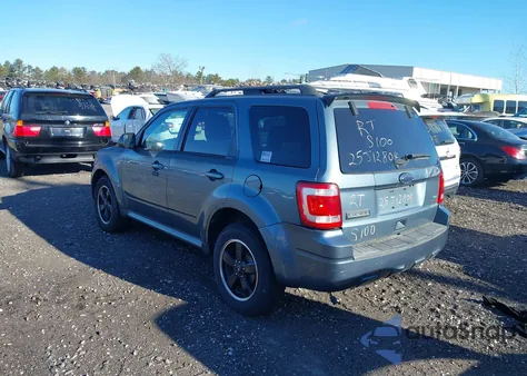 2011 Ford Escape Xlt z USA, uszkodzony, nr VIN 1FMCU9DGXBKB08612